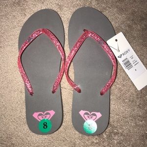 Roxy flip flops NWT